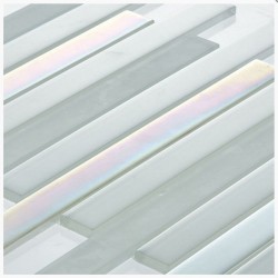 Деликатна стъклокерамична мозайка Tenlight Snow от Betas Glass Mosai , с размер 30 x 30 см.